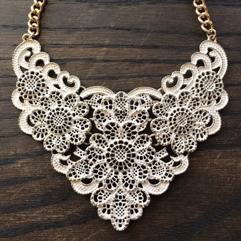 Lace design metal statement necklace